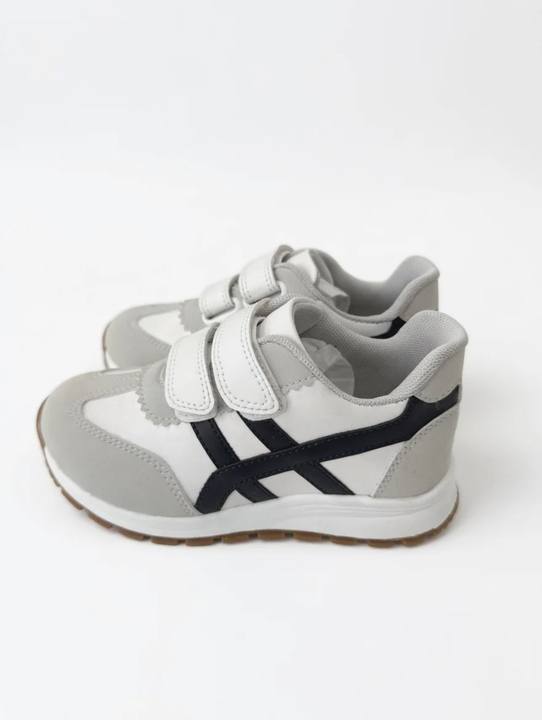 Boys Lightweight Sneaker