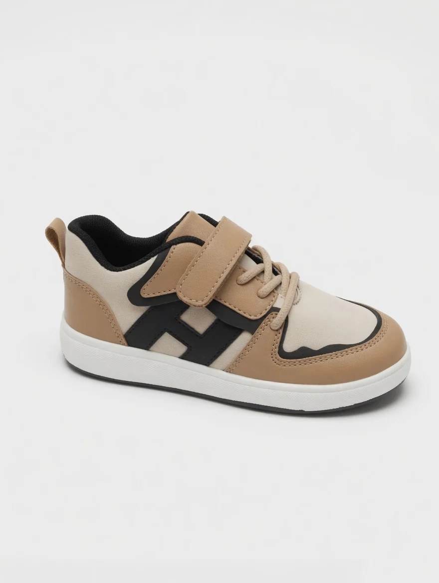Boys Lightweight Sneaker