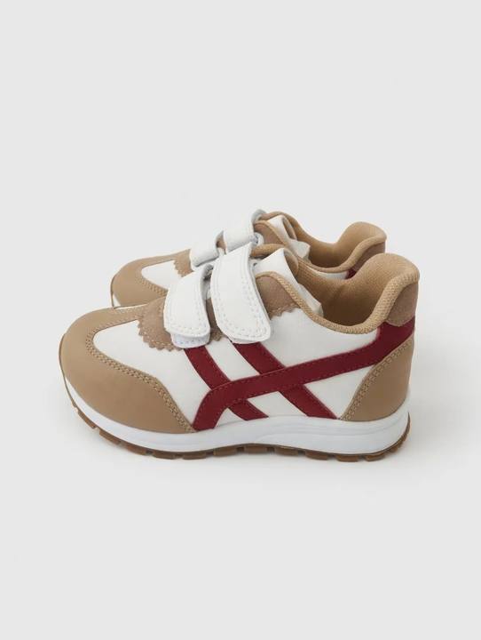 Boys Lightweight Sneaker