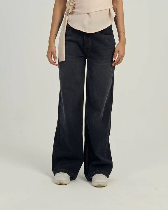 Women's Wide-Leg Relaxed Jeans in Washed Black