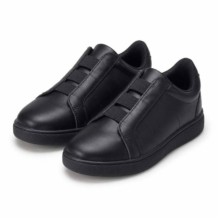 Slip-On Elastic Lace Sneaker