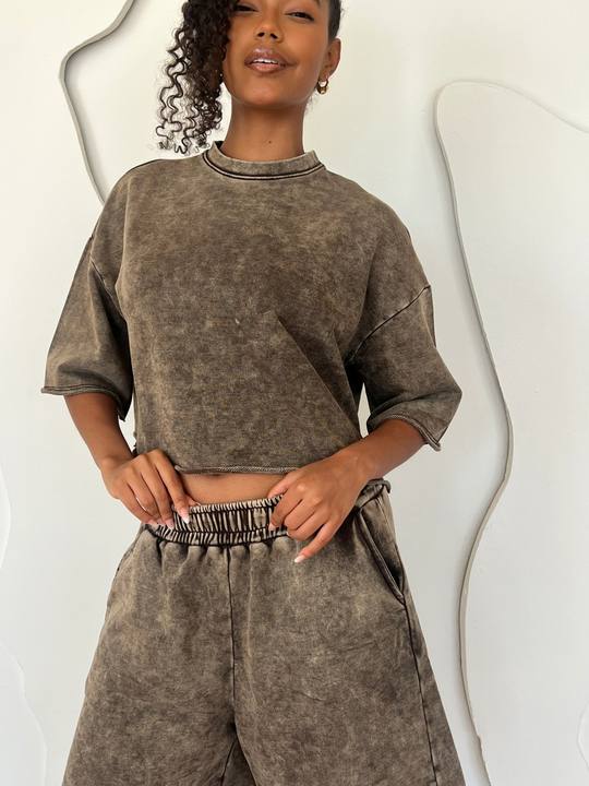 Dirty Chocolate Brown Cropped T-shirt