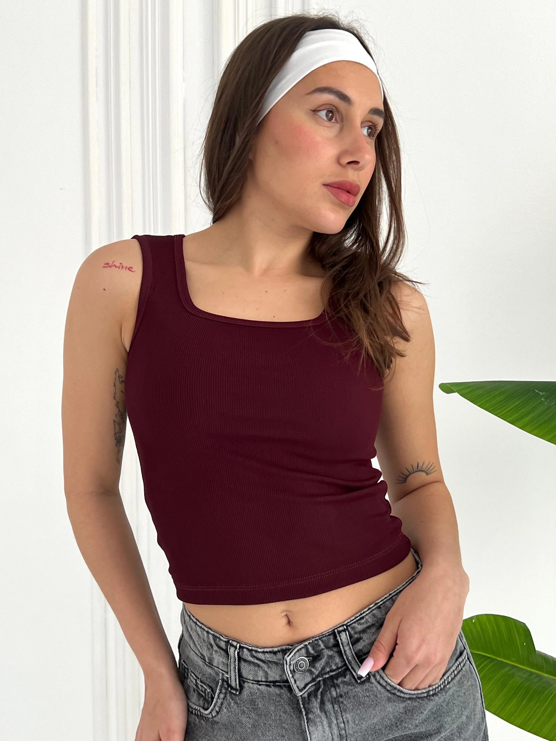 Dalida’s burgundy top