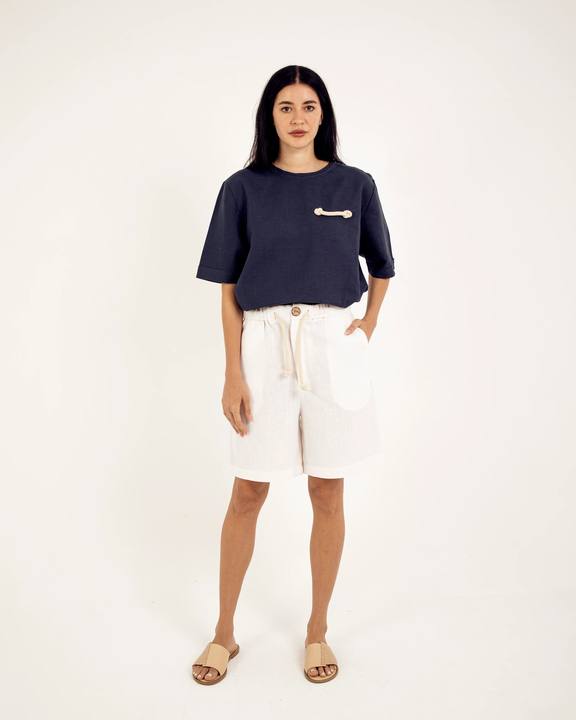 LOOSE-FIT LINEN SHORTS
