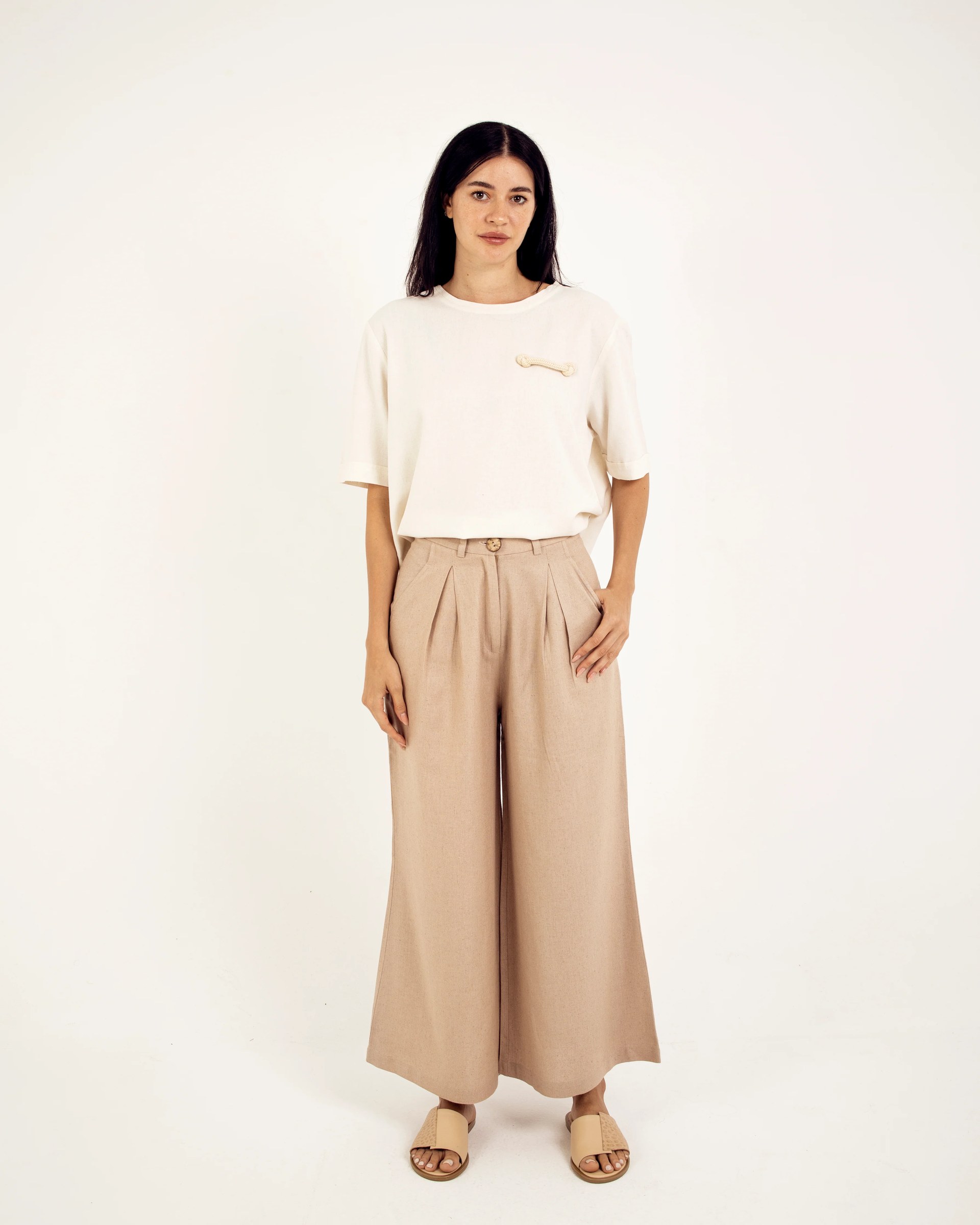 HIGH-WAISTED WIDE-LEG PANTS