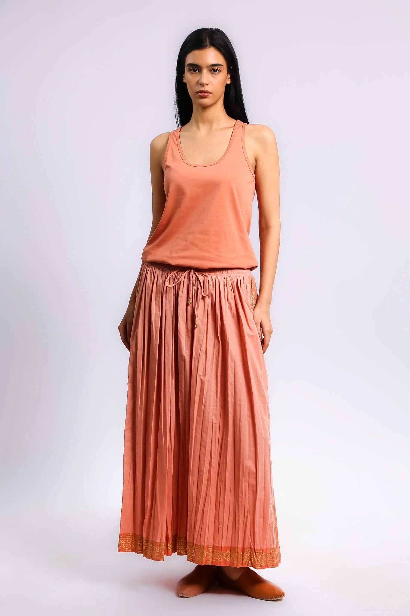 Wide skirt in Egyptian cotton voile with pockets