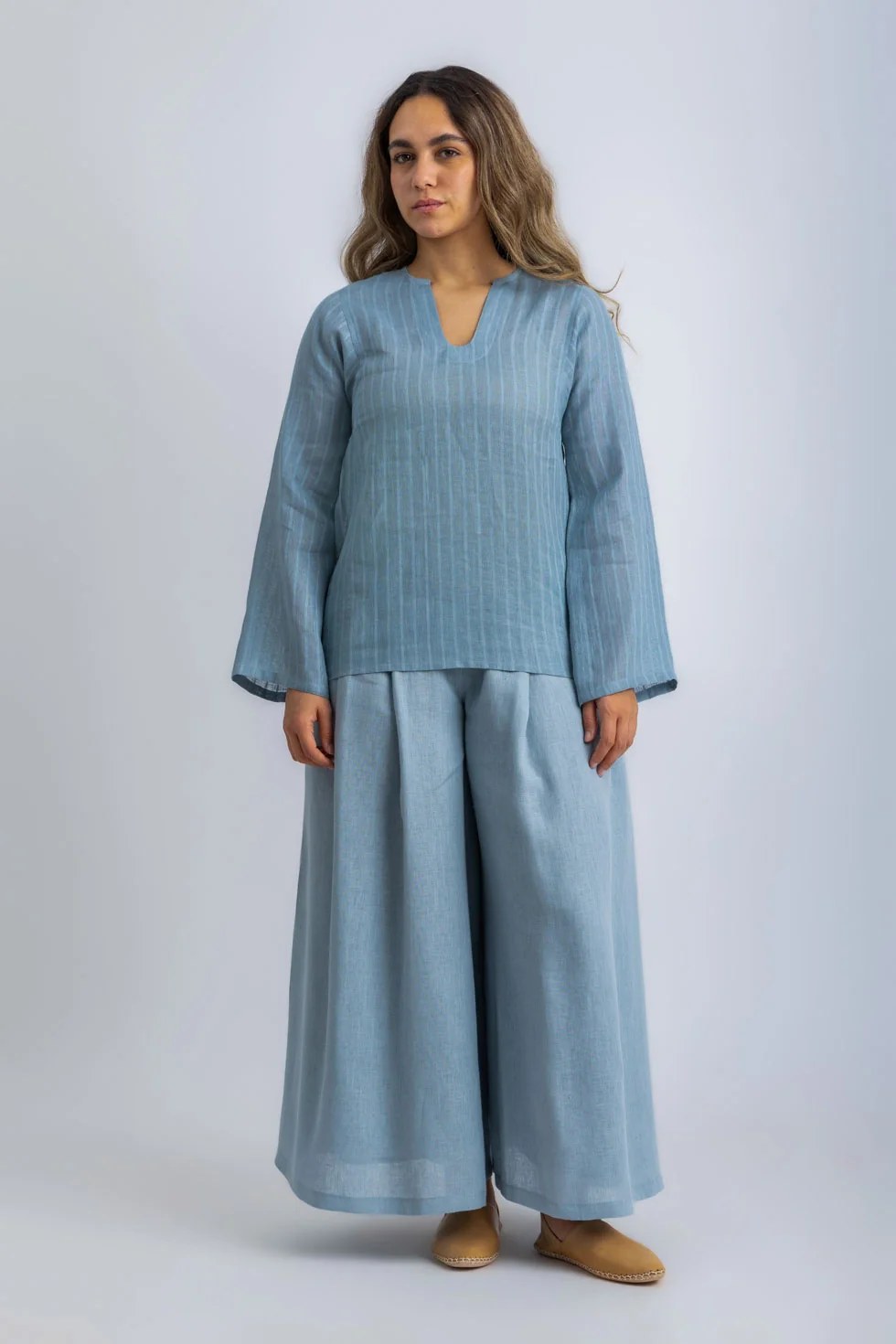 Wide leg pants in linen