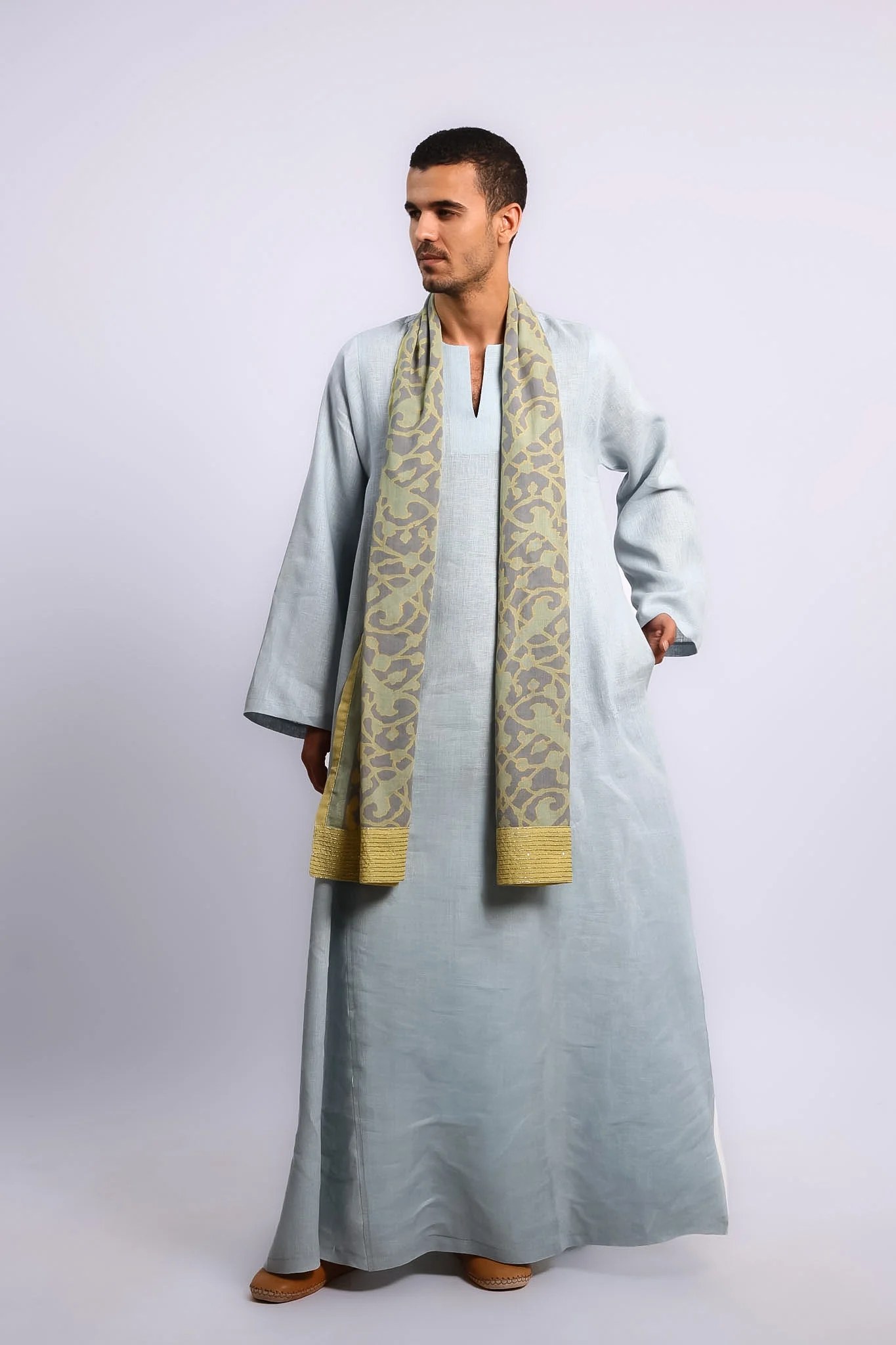 Linen jellabiya with side pockets