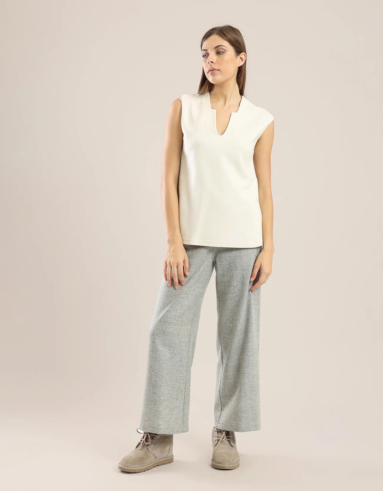 Top in faux cashmere with sleeveless