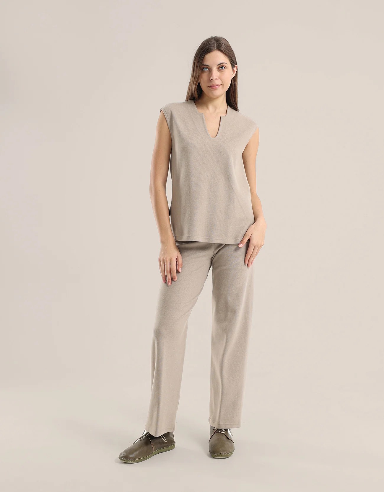 Top in faux cashmere with sleeveless