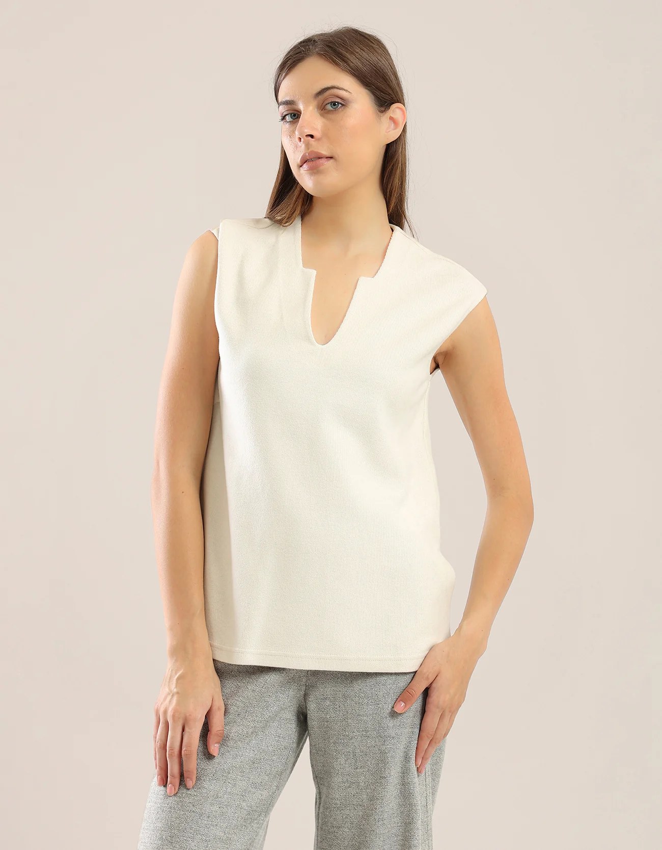 Top in faux cashmere with sleeveless