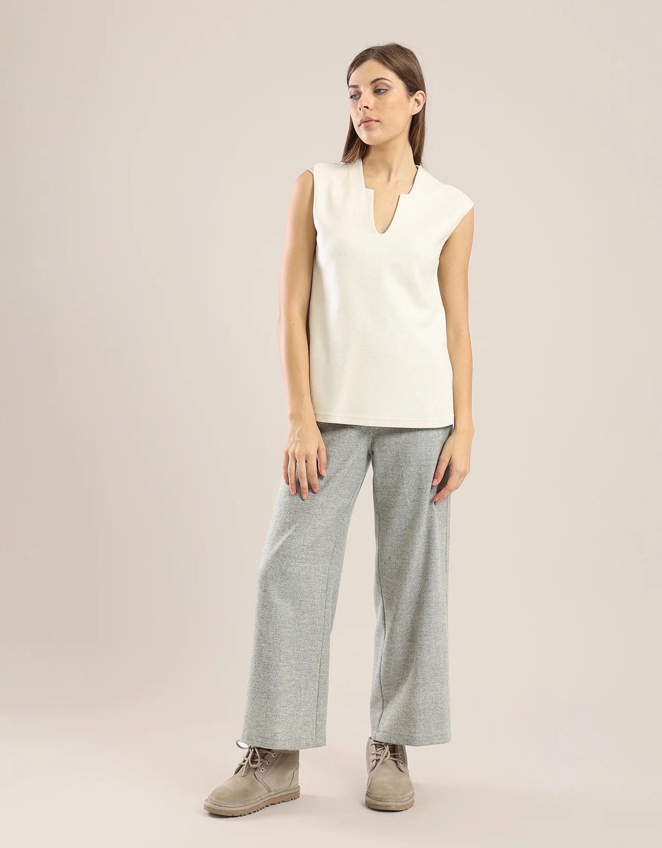 Top in faux cashmere with sleeveless