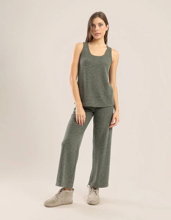 Tank top in ribbed tricot with round neckline and sleeveless