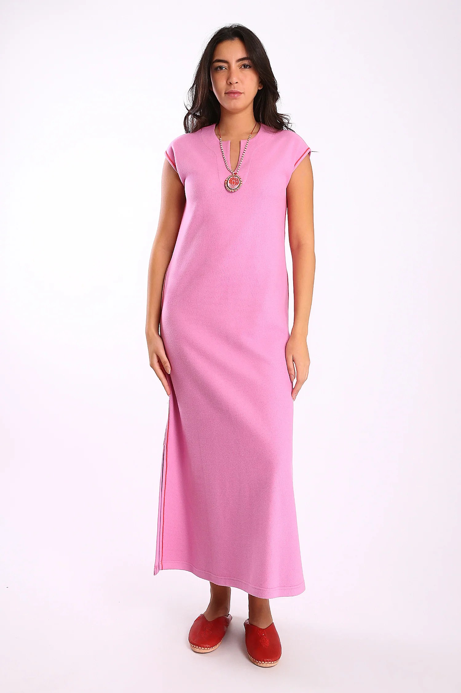 Long Sleeveless dress with side slits and pockets