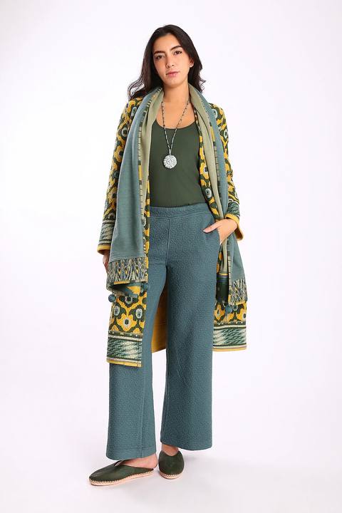 Straight leg pants with elastic on the back