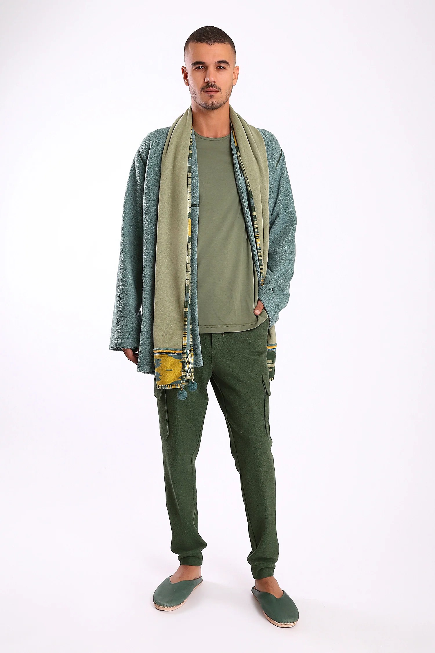 Cargo sweatpants in cotton and viscose cashmere with side pockets