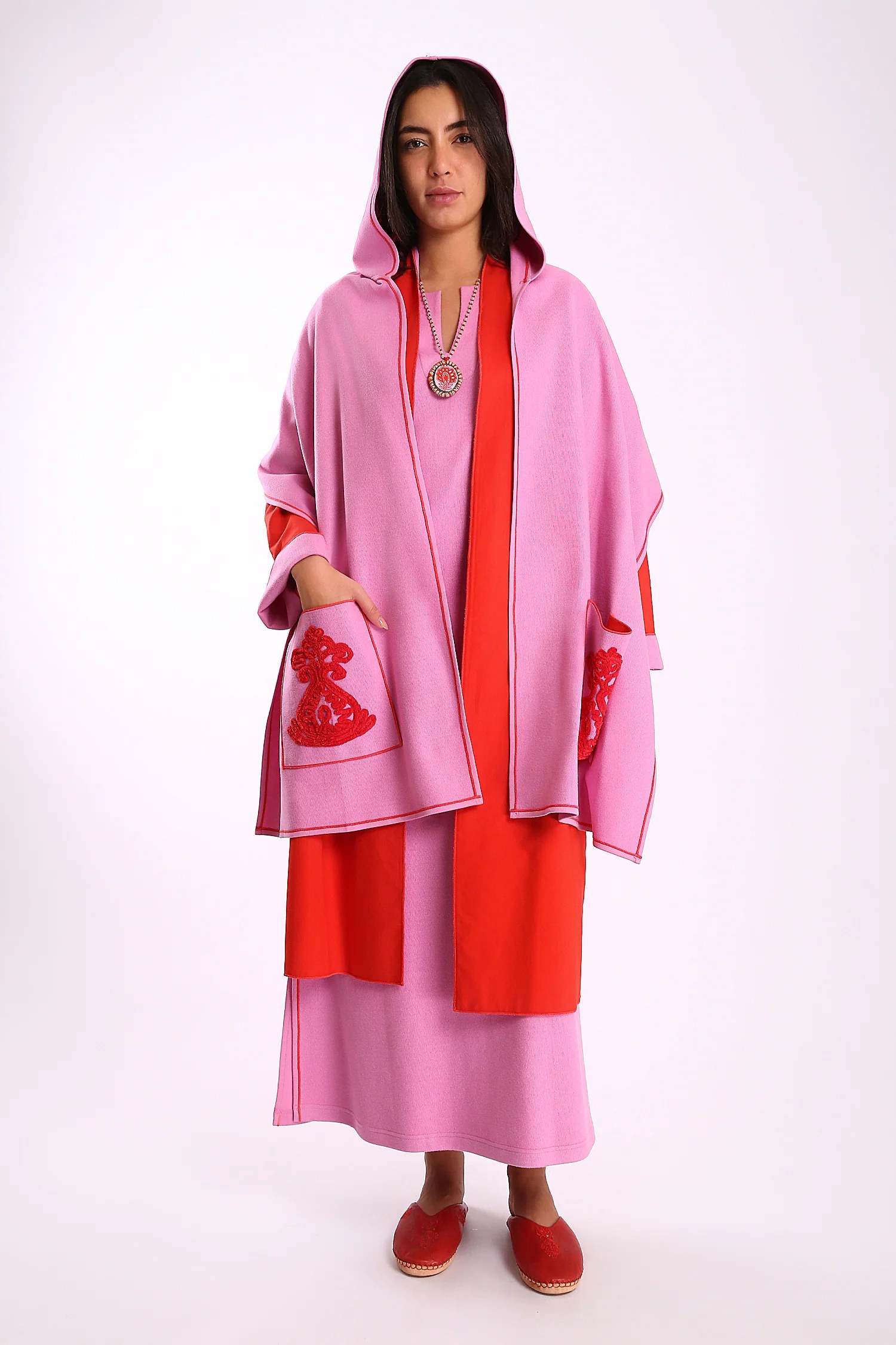 Hooded shawl in cotton blend faux cashmere with 2 patch pockets