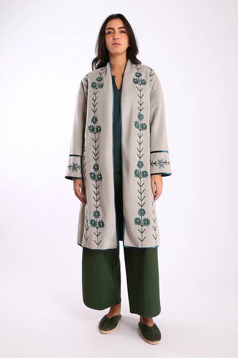 Short coat in wool blend with pockets