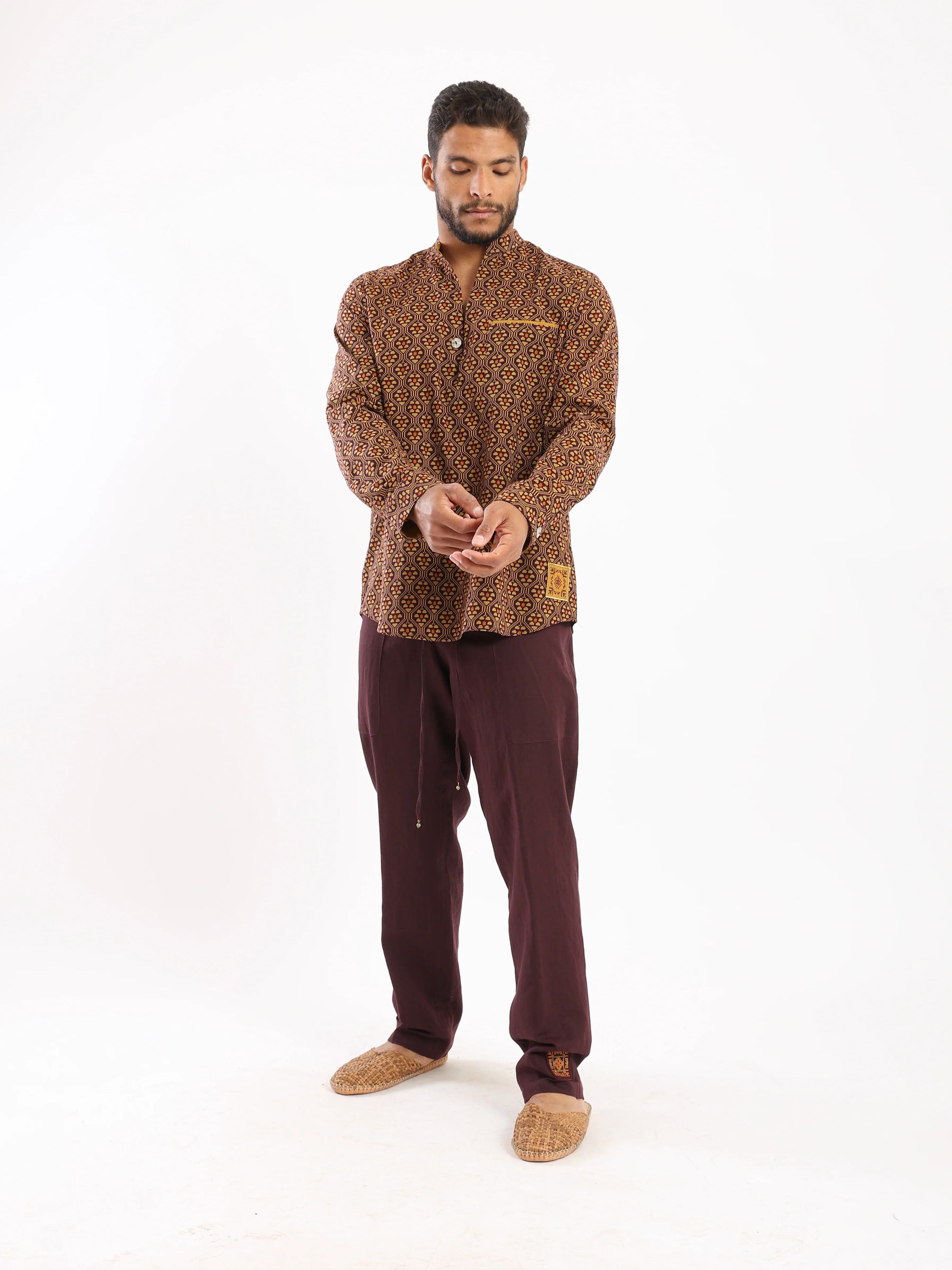 Printed cotton shirt with a single front pocket