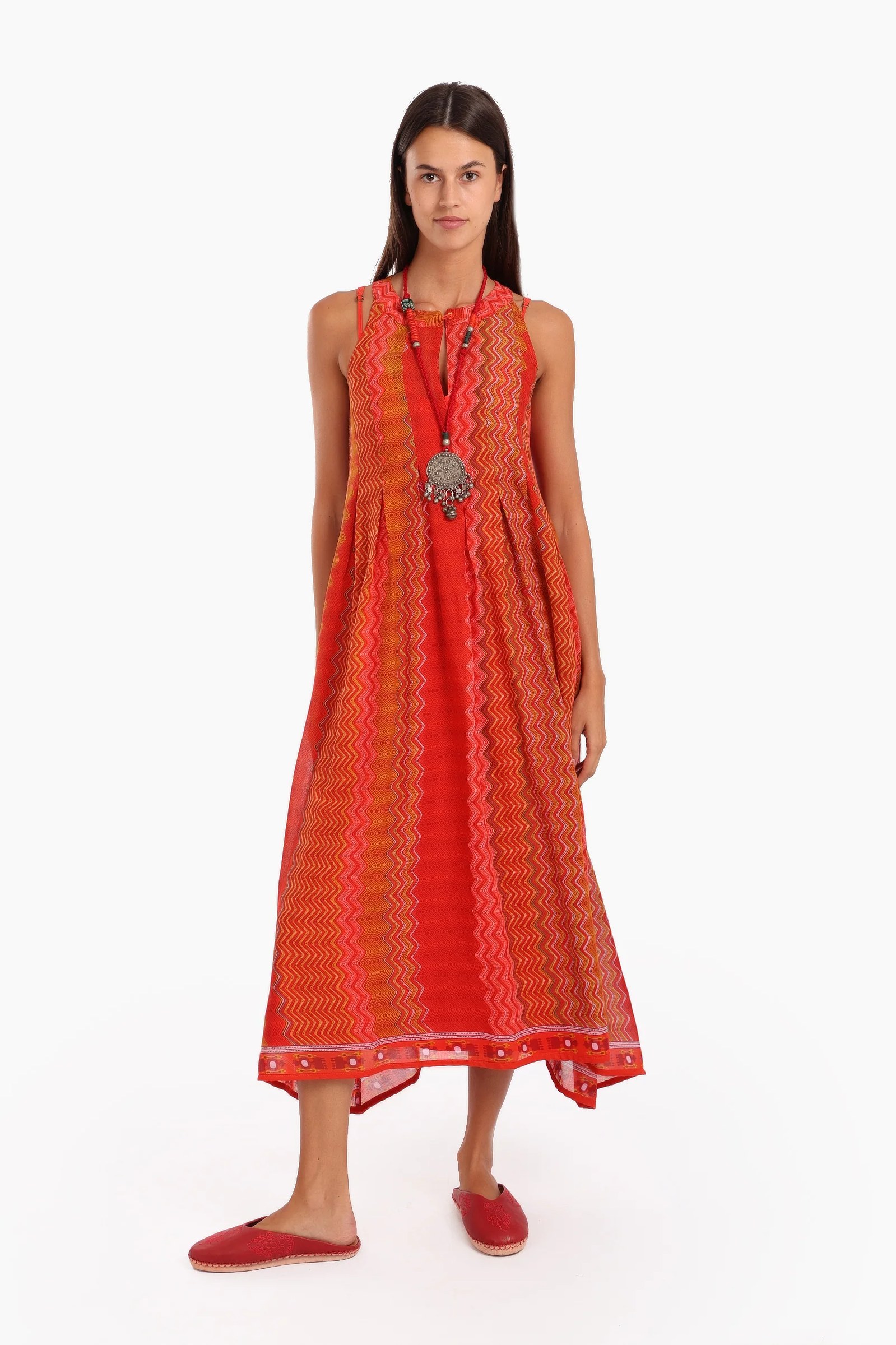 Sleeveless long dress in printed cotton voile