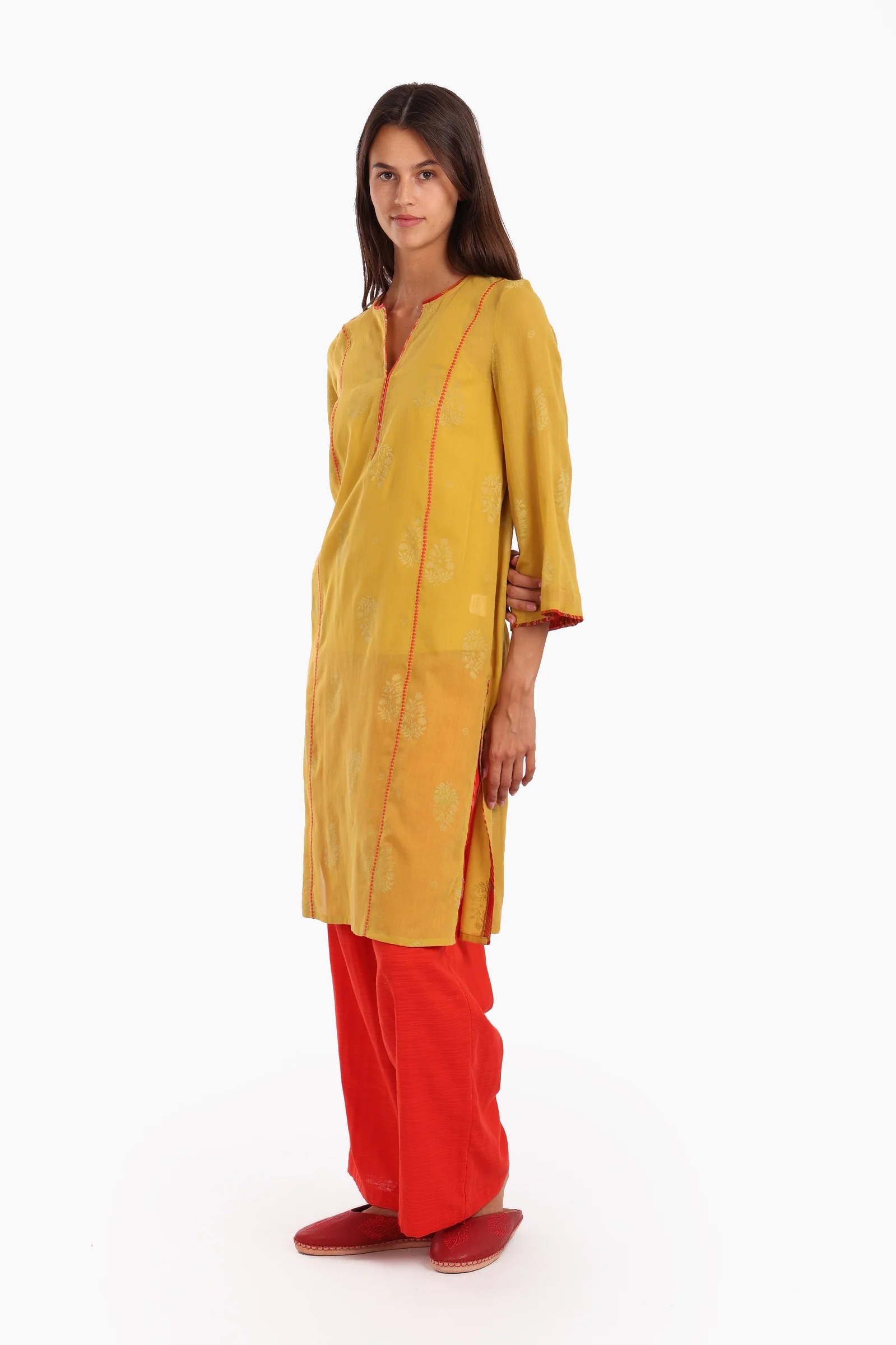 Embroidery tunic with contrast color piping in printed cotton voile
