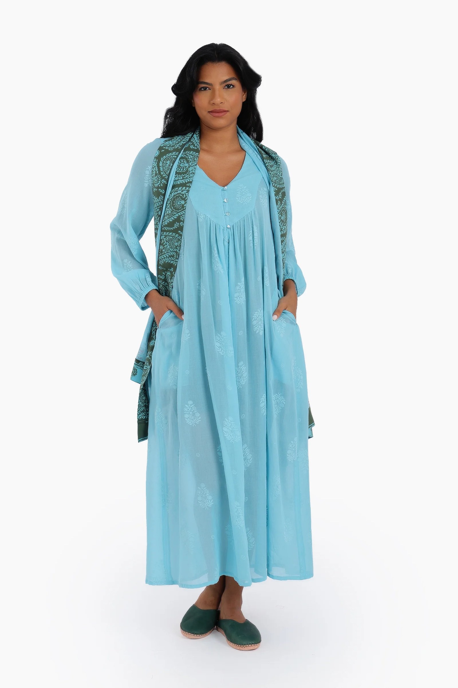 Long dress in printed cotton voile with pockets