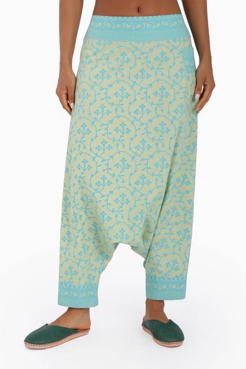 Harem pants in printed Egyptian cotton with one side pocket