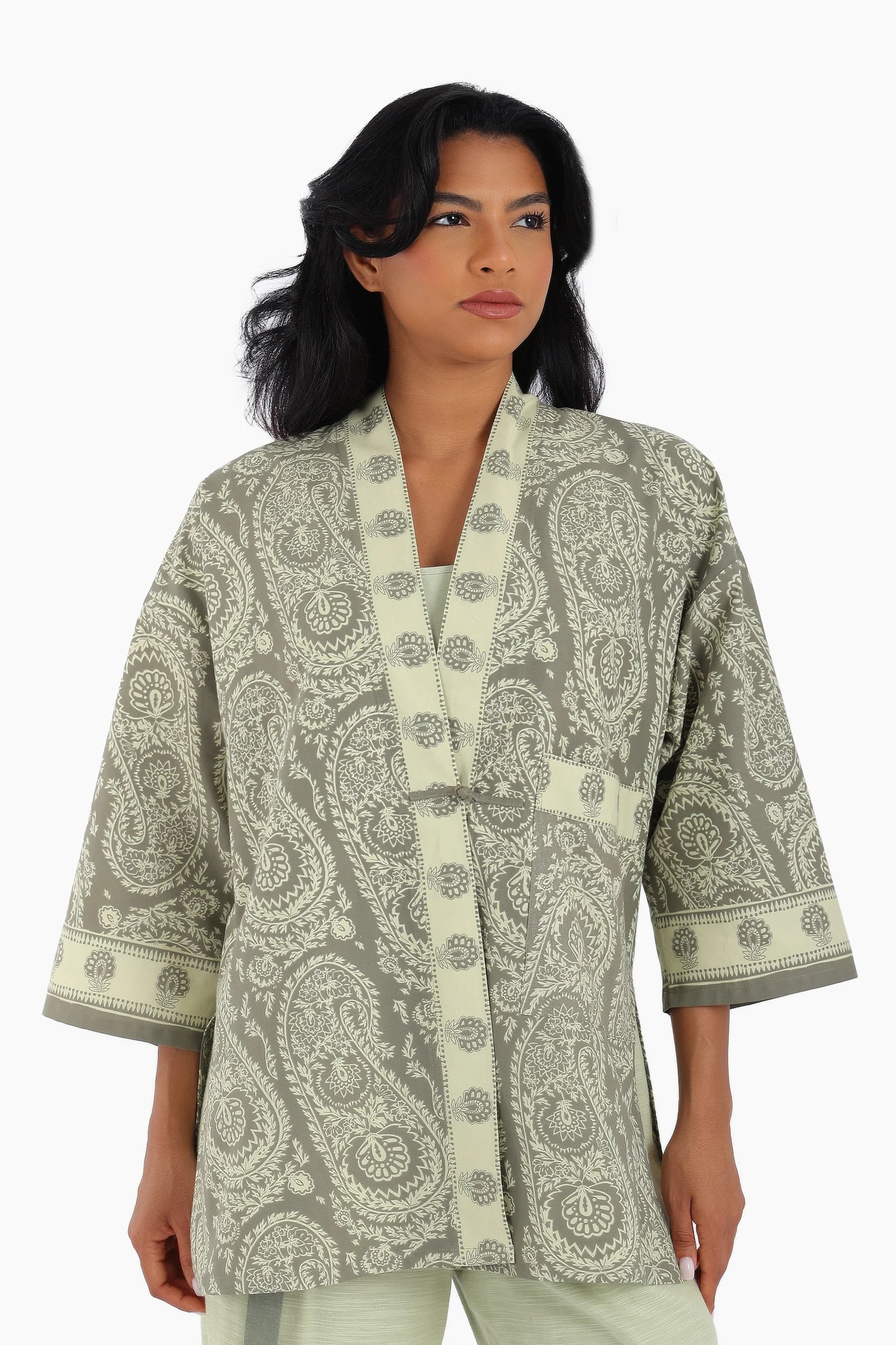 Loose fit jacket in printed cotton with side slits