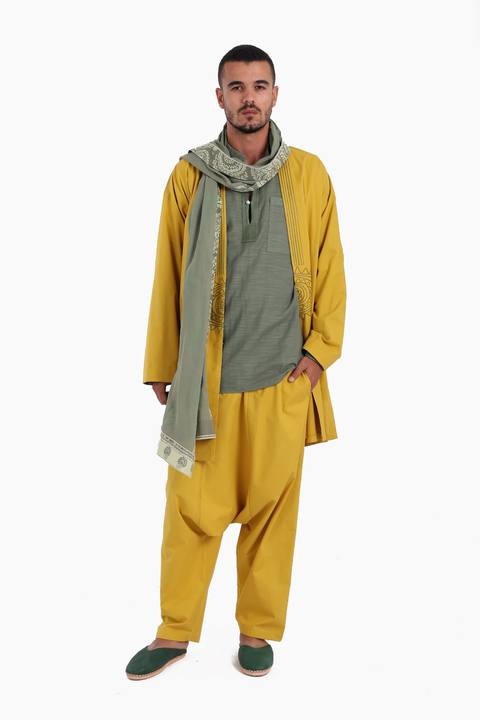 Embroidery long jacket on front and back with pockets