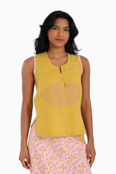 Embroidery short sleeveless top with round neckline