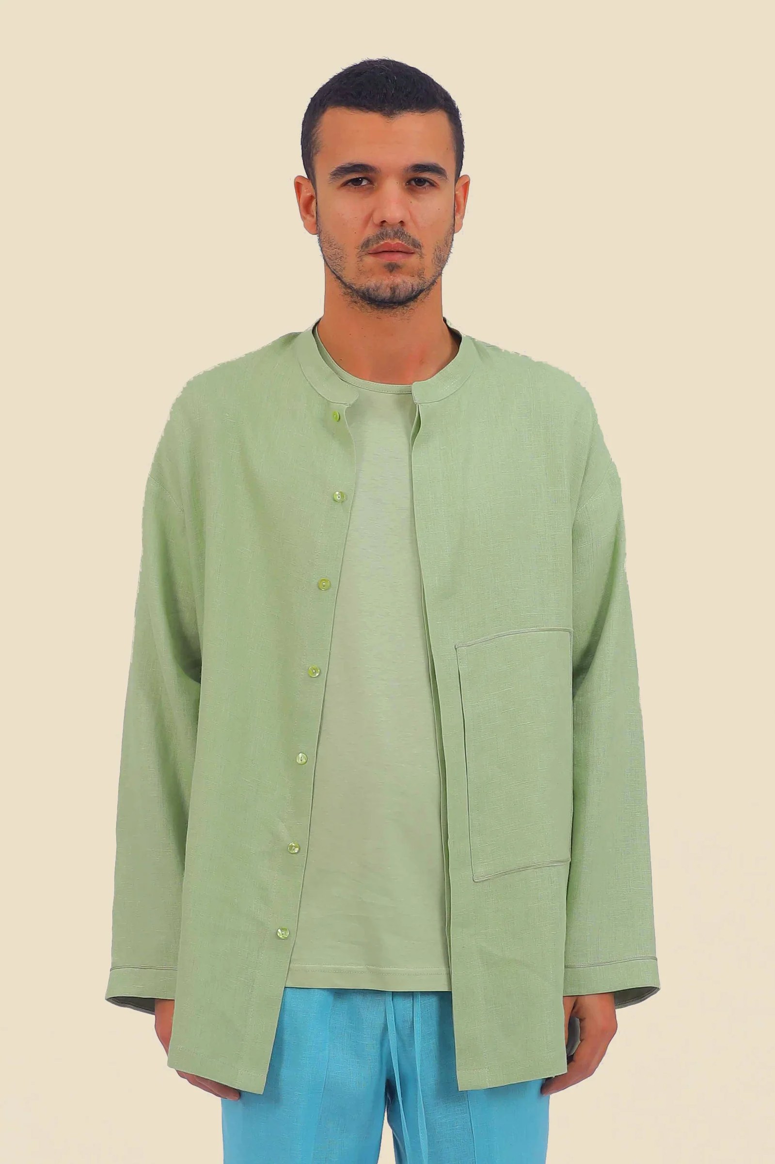 Embroidered shirt in linen with button down