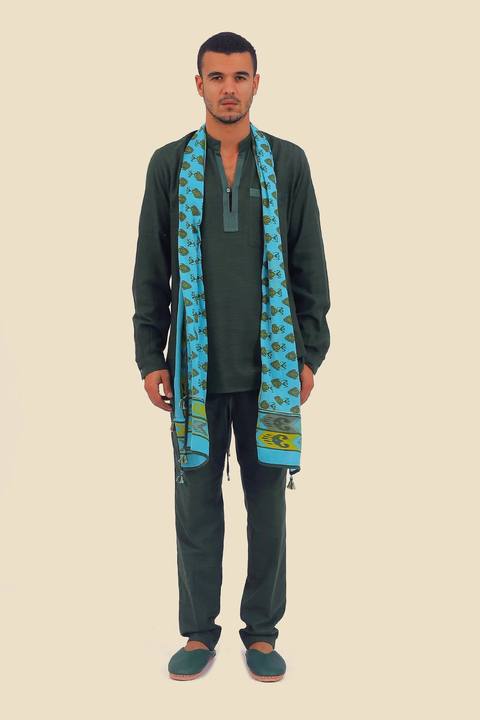 Shirt in cotton slub with high collar with slit