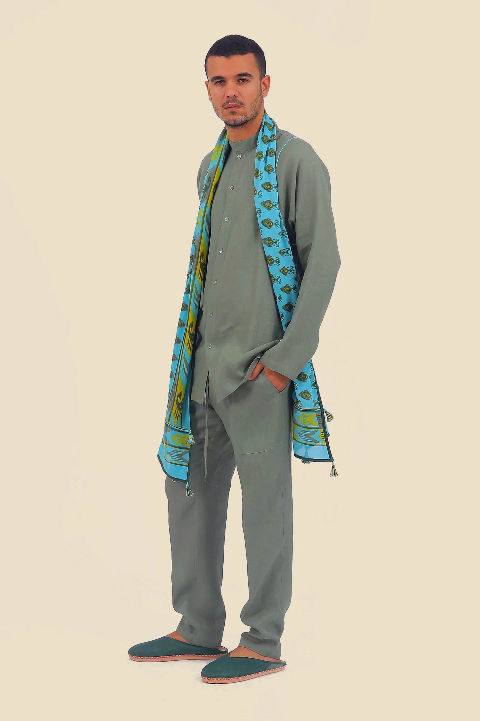 Embroidered linen shirt with button down and stand up collar