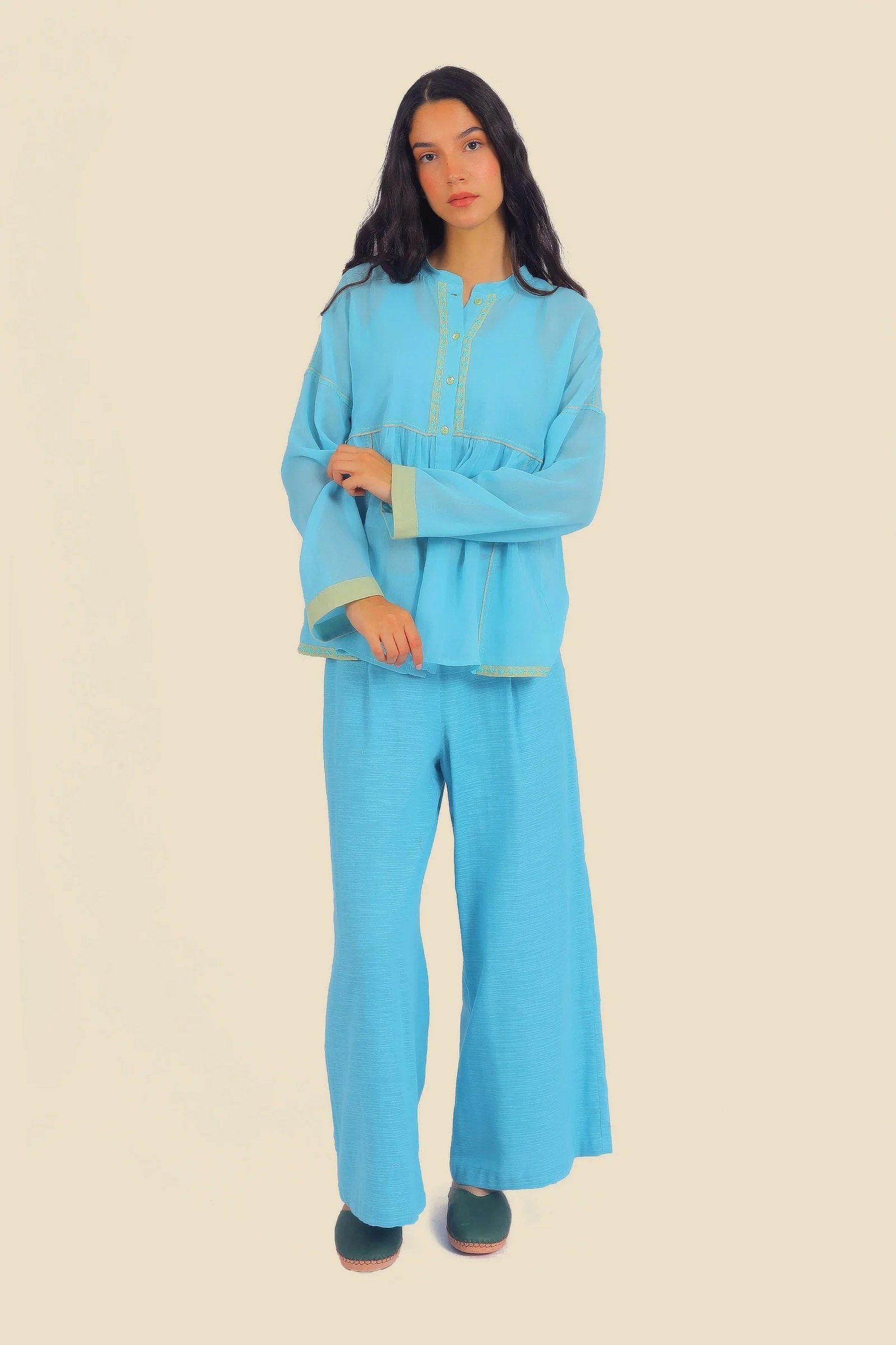 Embroidered wide leg pants in cotton with pockets