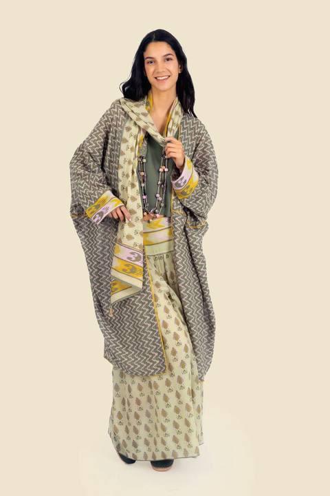 Coat in printed cotton gauze contrast color trims