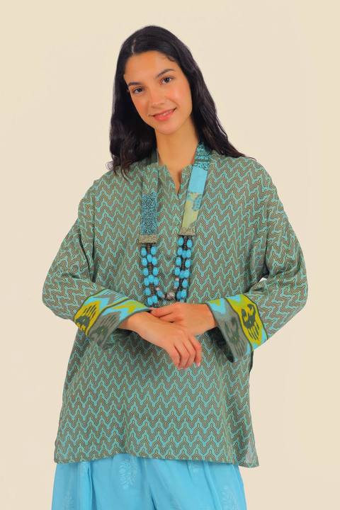 Over sized printed cotton top with 3/4 length sleeves