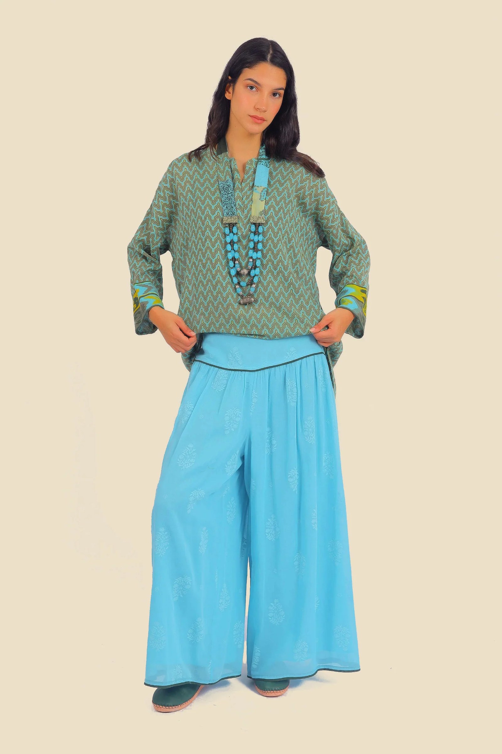 Over sized printed cotton top with 3/4 length sleeves