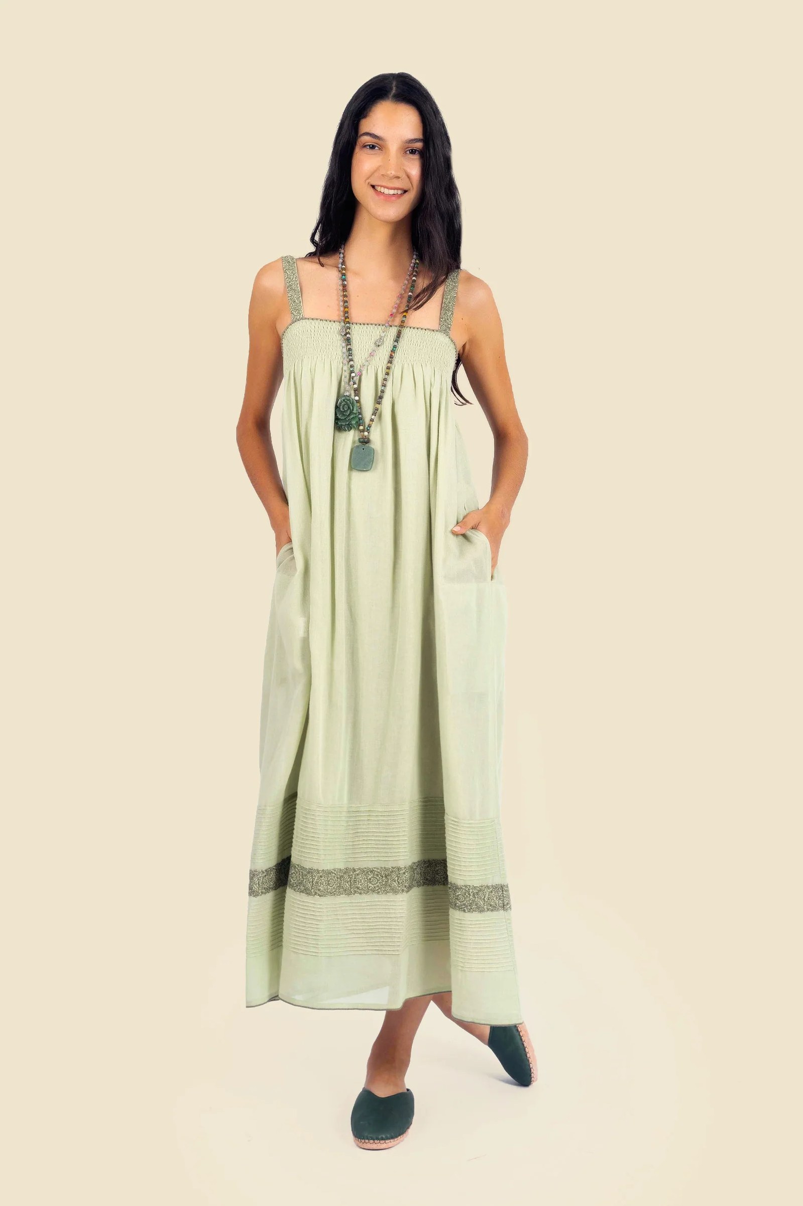 Long dress in cotton gauze with adjustable thin straps