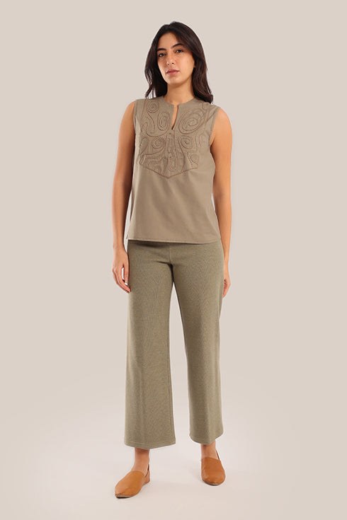Embroidered sleeveless cotton round neckline top