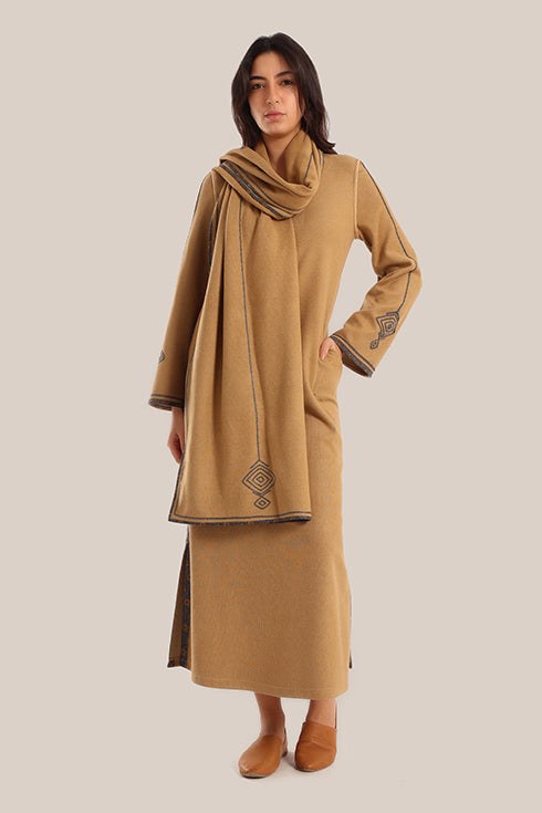 Embroidered caftan dress with pockets