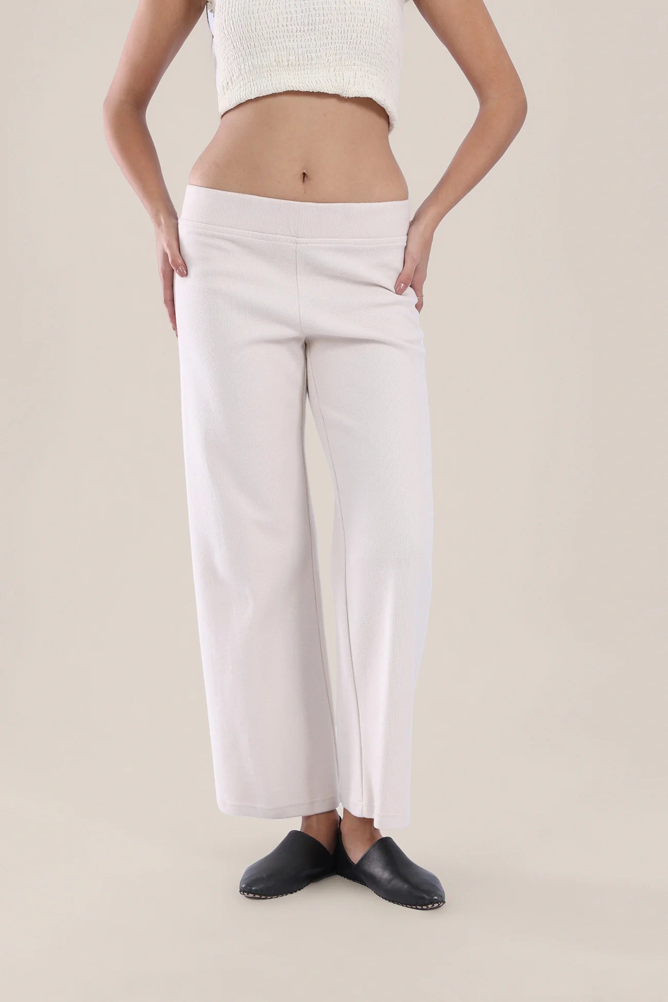 Straight leg pants with elastic waistband