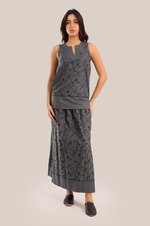 Embroidered cotton skirt with pockets