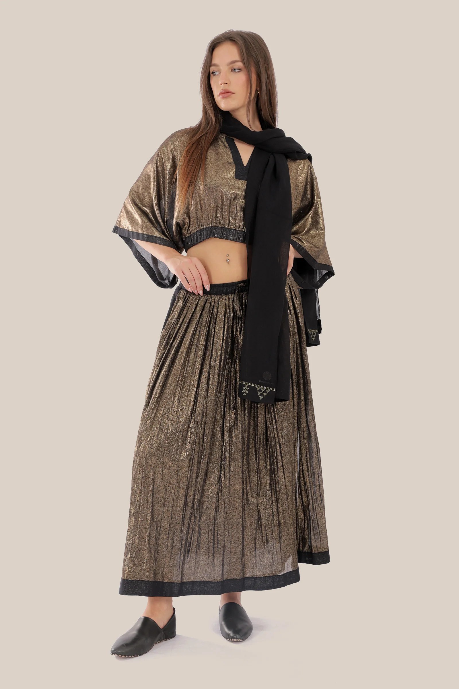 Short voile top with 3/4 length sleeves