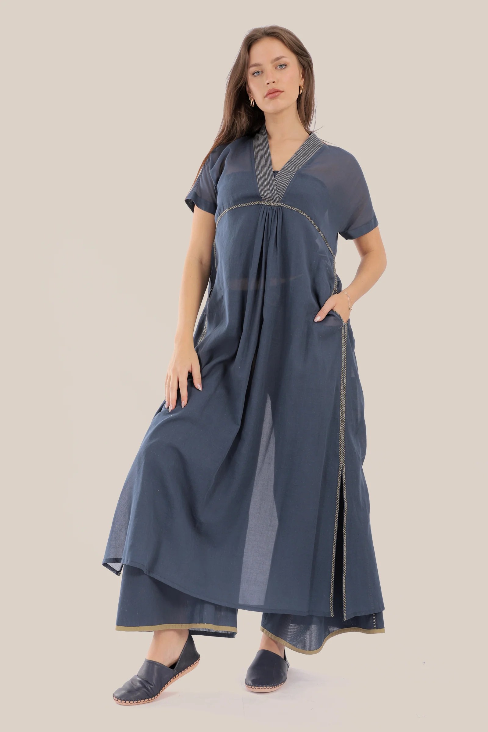 Long dress in cotton voile with pockets