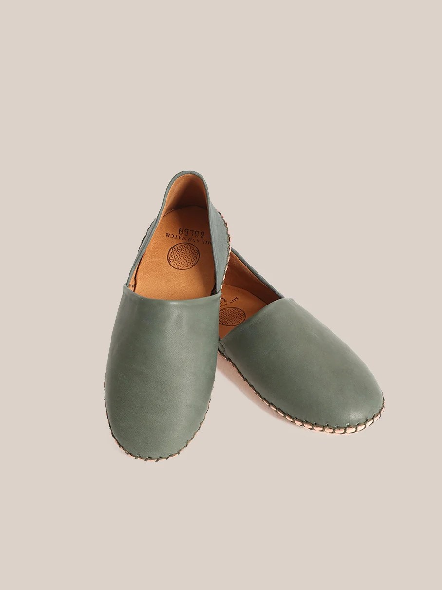 Genuine leather bulga shoes