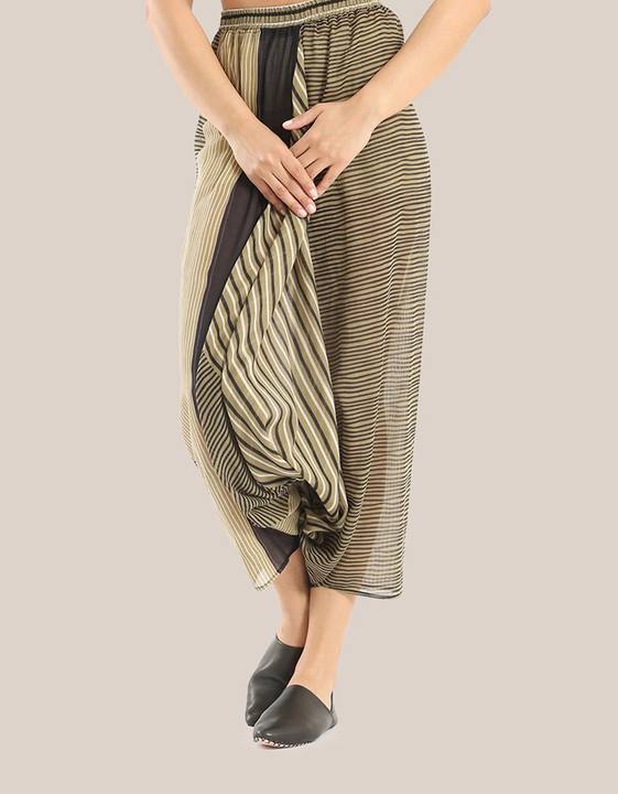 Harem pants with elastic waistband