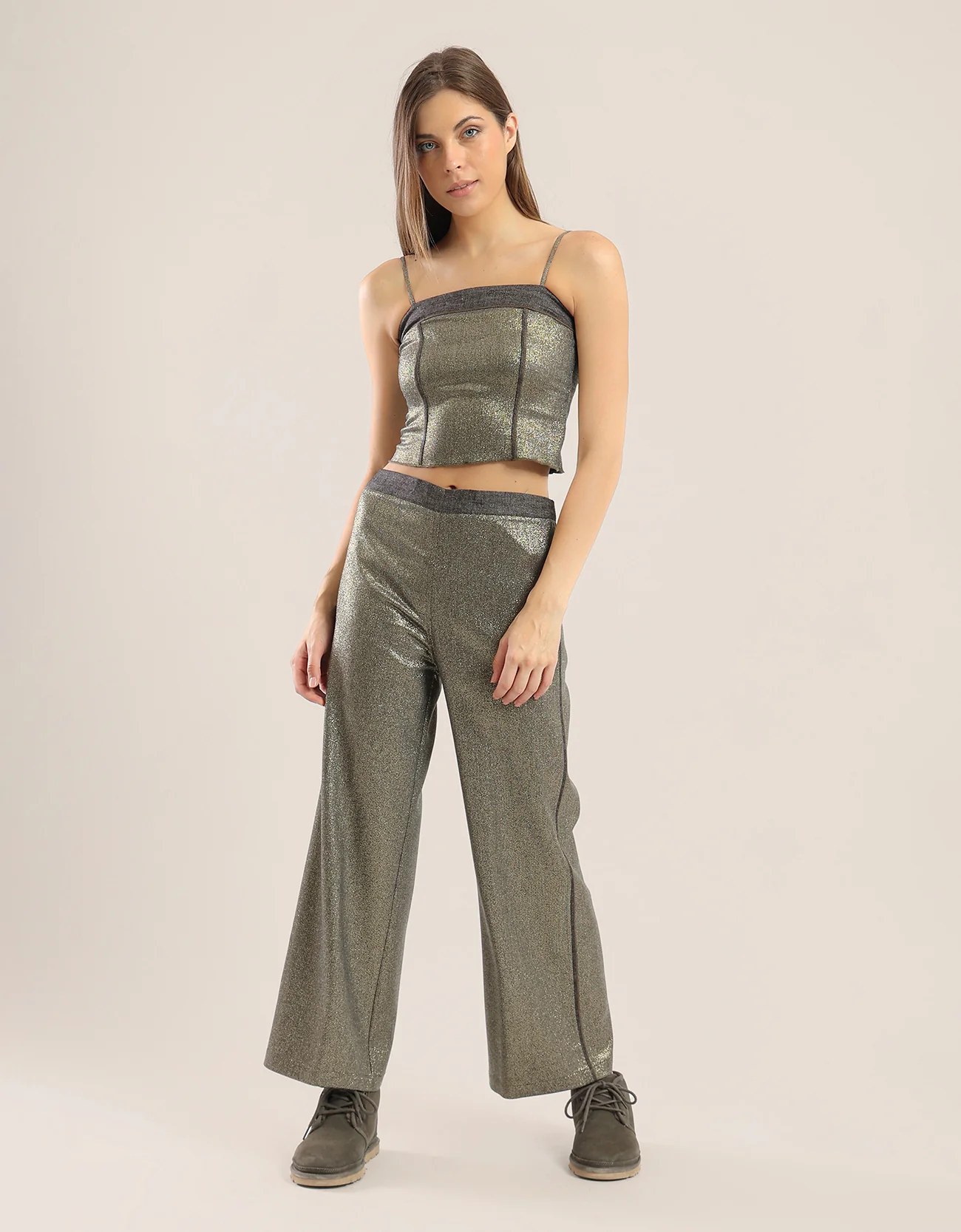 Short bushier with thin adjustable straps