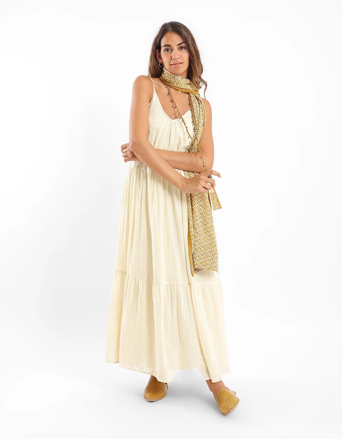 Sleeveless long tear dress
