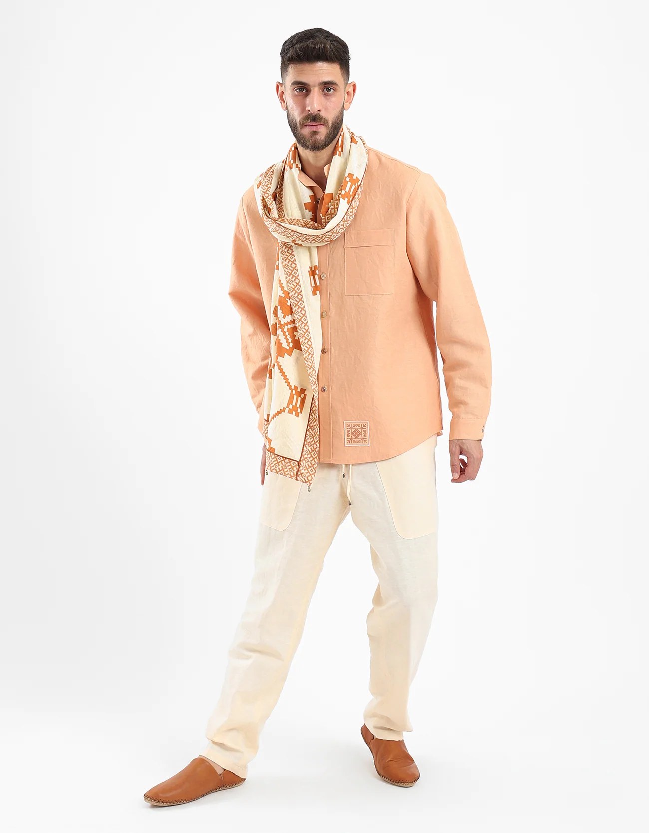 Linen shirt with front pocket