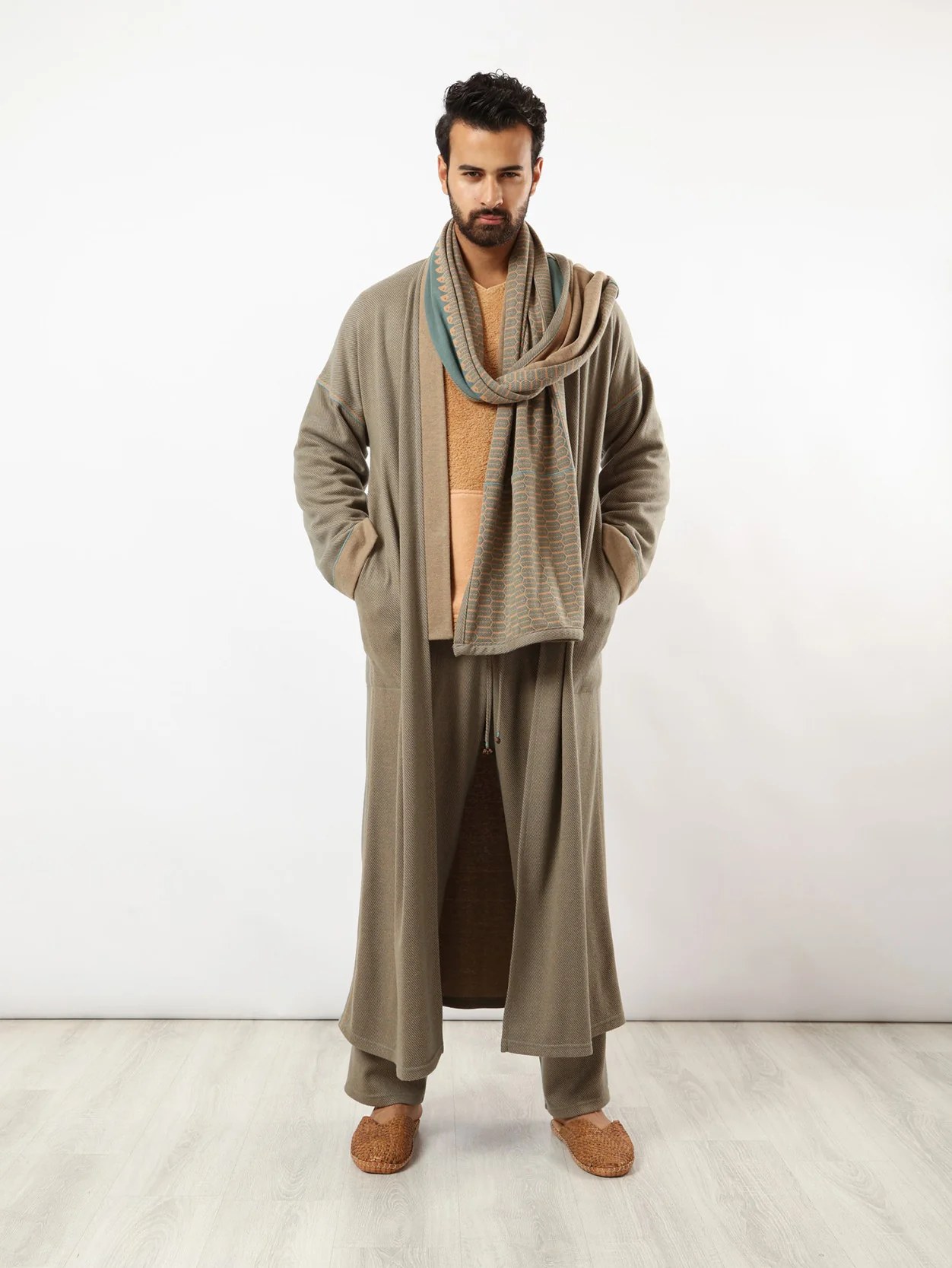 Straight patterned jacquard pants